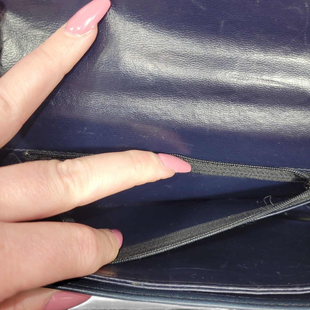 Vintage 1980s Guy Laroche Envelope Bag Navy Blue Leather Crossbody Made In Franc - Picture 5 of 13